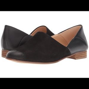 NWOT Clarks Pure Tone Black Flats